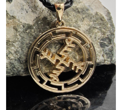 Денежная свастика в протуберанцах золото