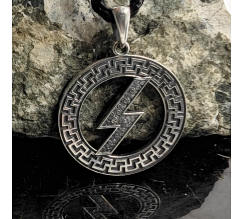 Руна «СОУЛУ» в солярном обережном круге