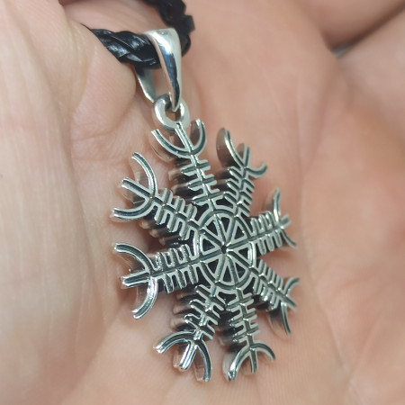 Традиционные знаки защиты: чем мастерская Брокка удивит скептиков