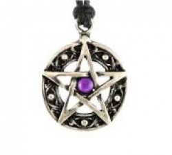 Амулеты и талисманы в повседневной жизни