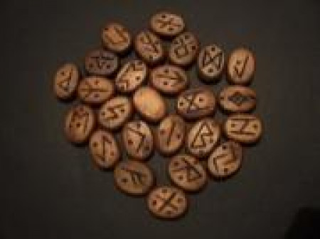 Гадание на рунах